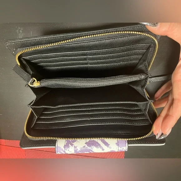 Wallet - Picture 6 of 6
